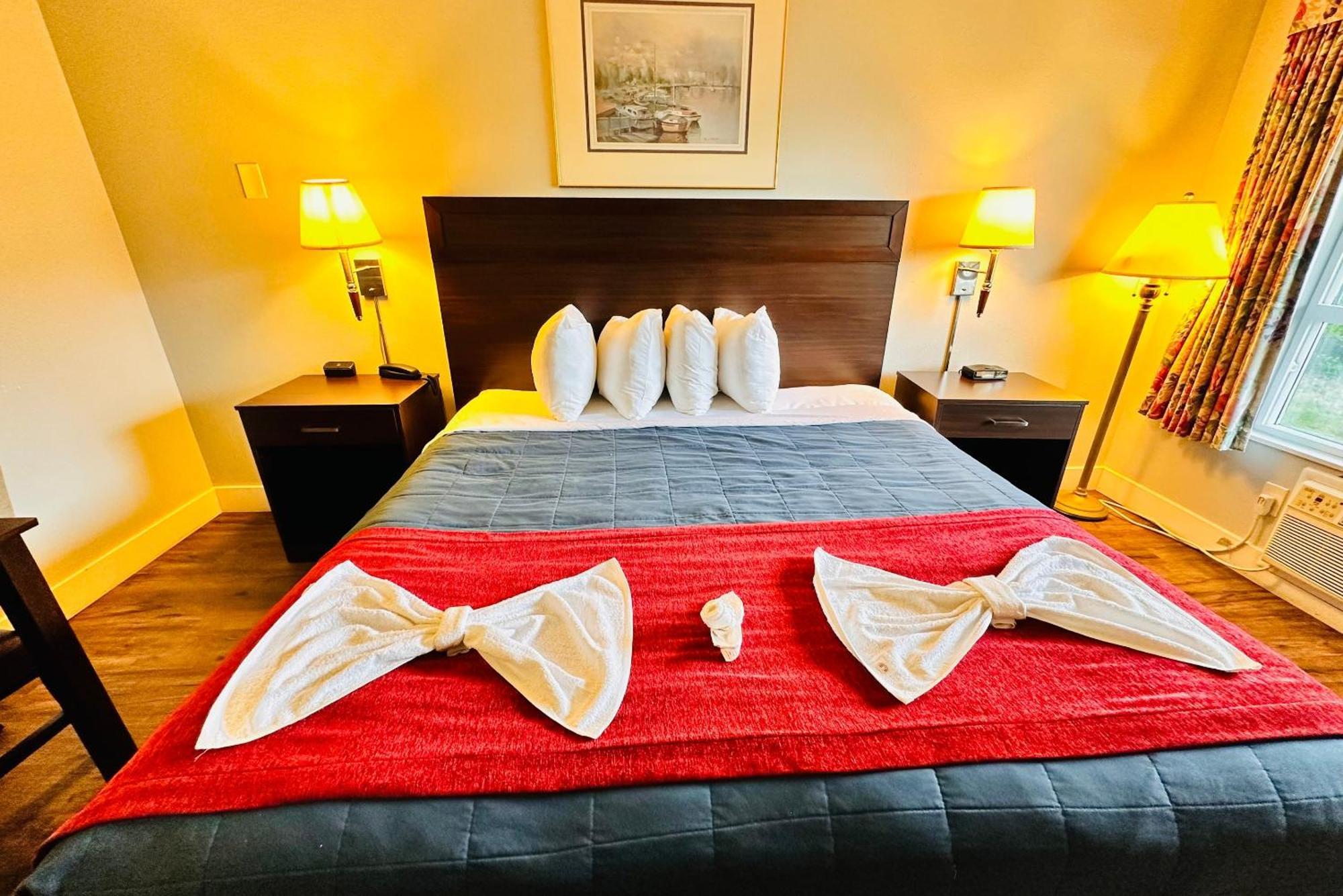 Coratel Inn And Suites By Jasper Ocean Shores Bagian luar foto