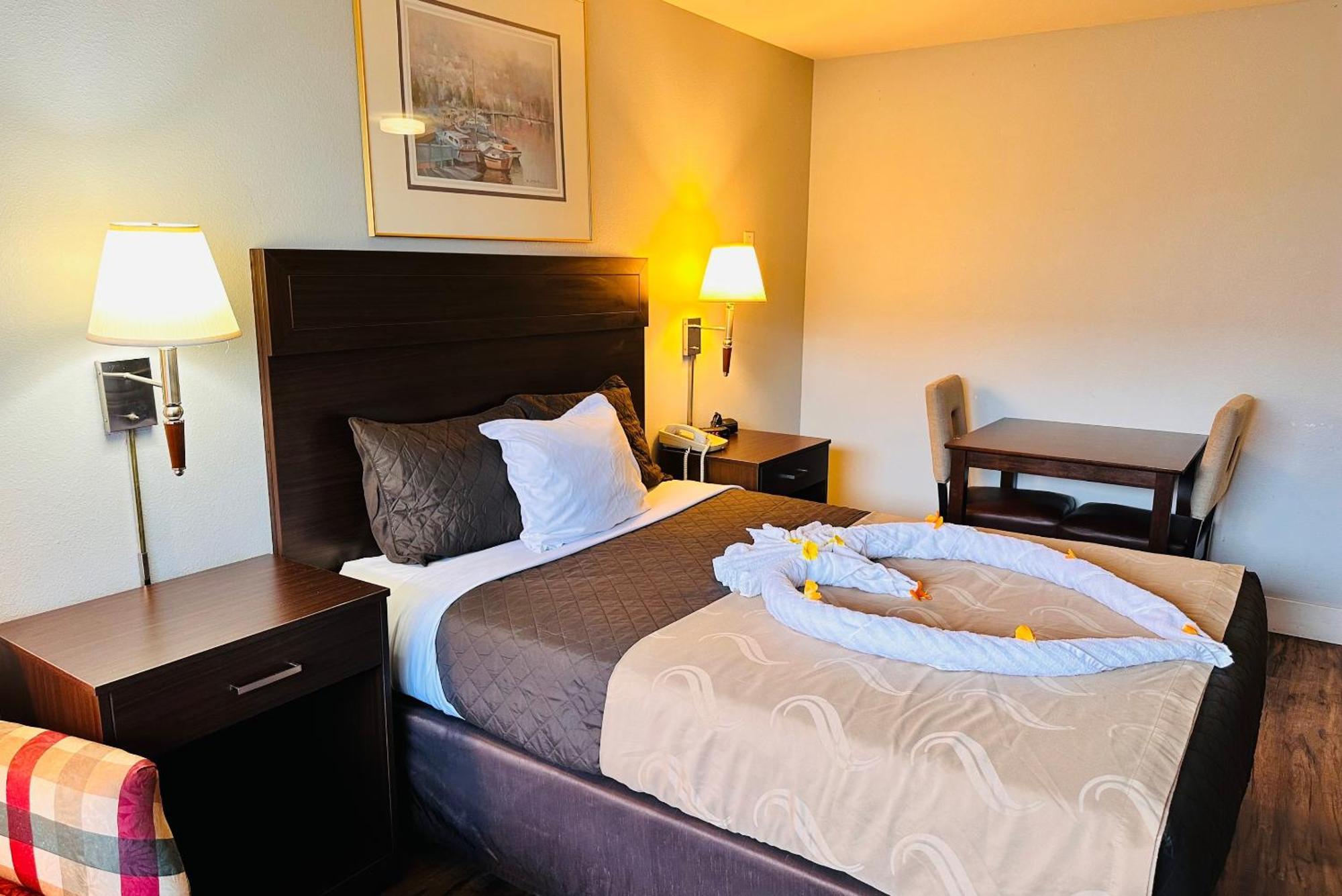 Coratel Inn And Suites By Jasper Ocean Shores Bagian luar foto