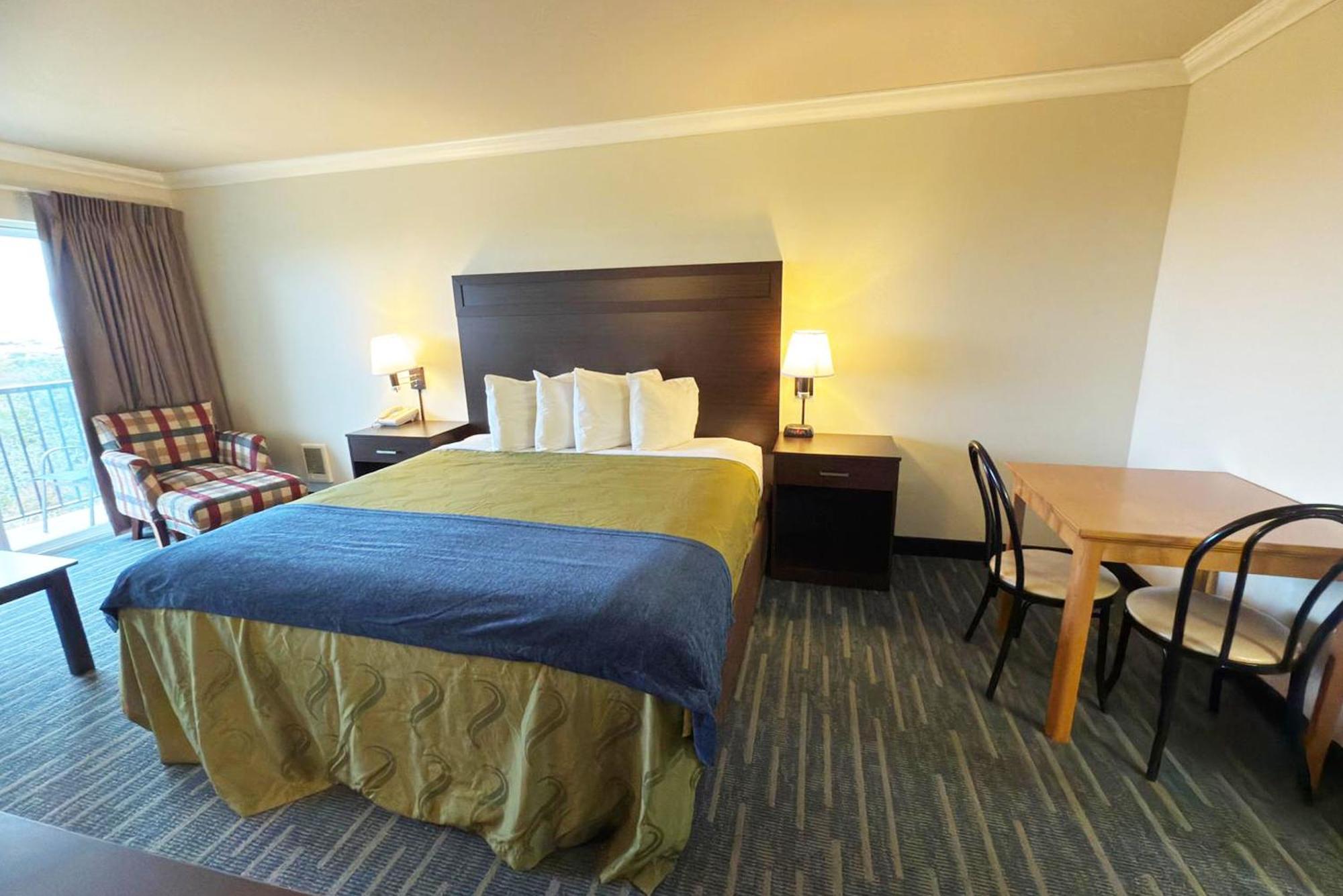 Coratel Inn And Suites By Jasper Ocean Shores Bagian luar foto