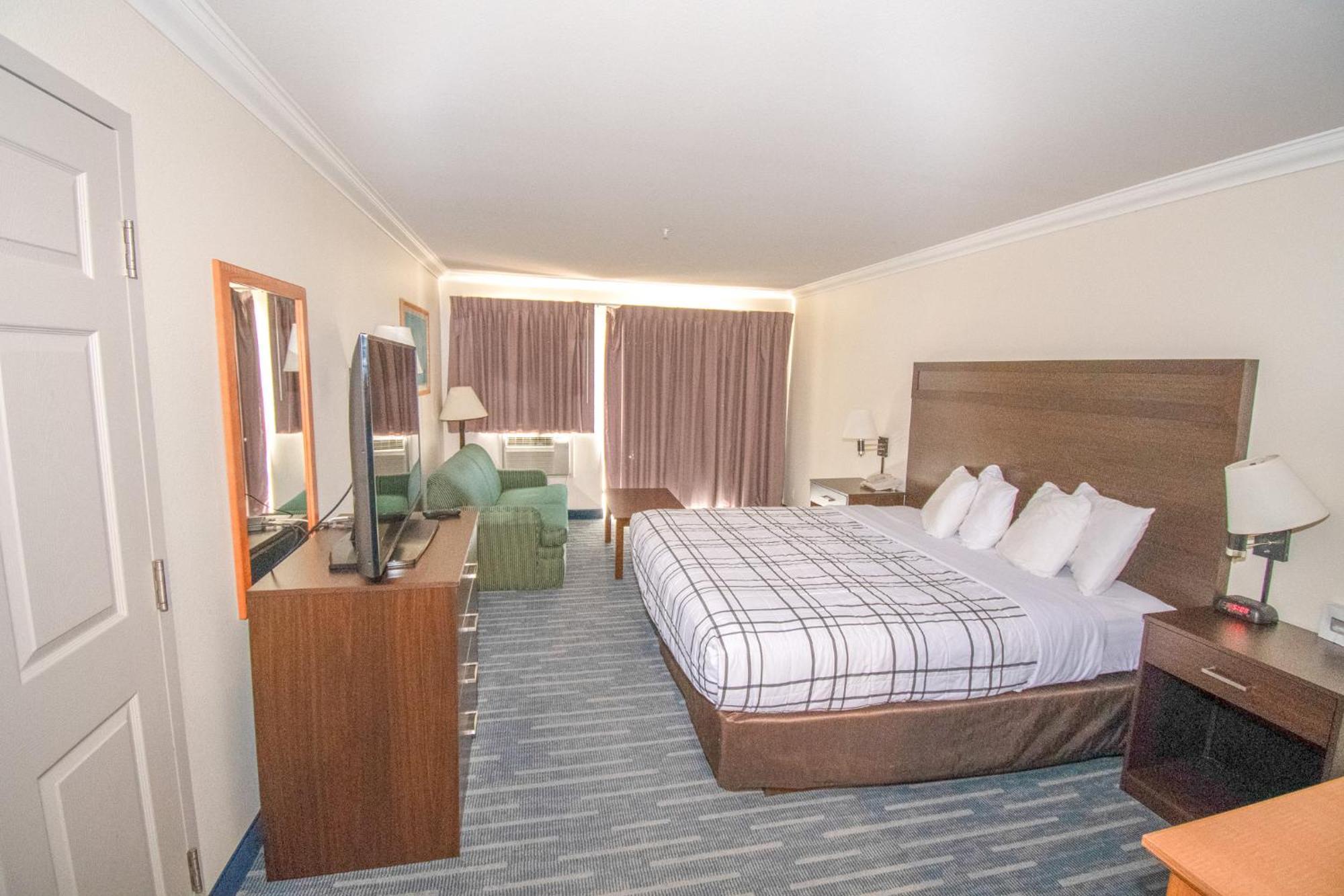 Coratel Inn And Suites By Jasper Ocean Shores Bagian luar foto